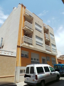 Amplio Piso de 3 Dormitorios en Venta en Villena, Alicante Venta Villena