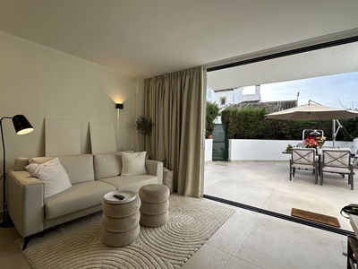 Apartamento Playa en venta en Costabella, Marbella, Málaga