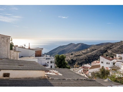 CASA PAREADA CON VISTAS AL MAR MAS 20 OBRADAS DE TIERRA DE CULTIVO