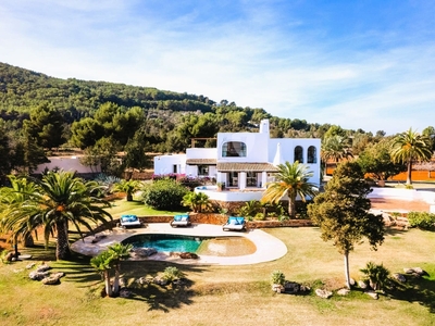 Chalet en venta en Santa Eulalia / Santa Eularia, Ibiza