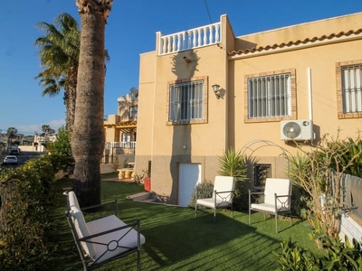 Chalet en venta en Villamartin, Orihuela, Alicante