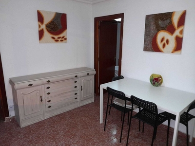 Piso en alquiler en calle Monte Tabor de 2 habitaciones y 65 m²