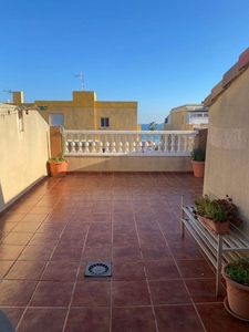 Piso en venta en Moncófar playa de 4 habitaciones con terraza y piscina