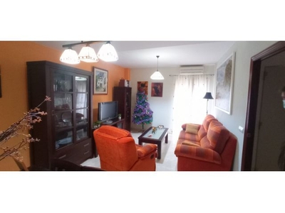 VENTA CASA + GARAJE + TRASTERO + PISCINA COMUNITARIA