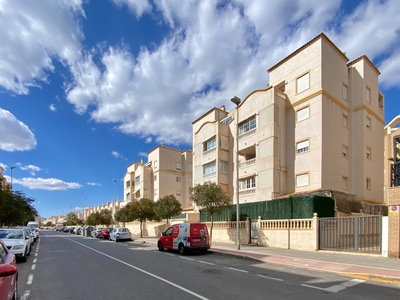 Alquiler de piso con piscina y terraza en Playa San Juan (Alicante), Playa San Juan