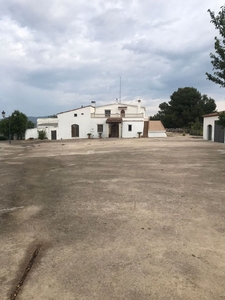 Casa con terreno en Castellet i la Gornal