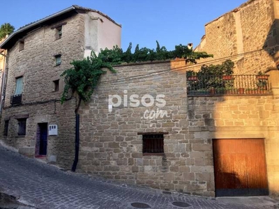 Casa pareada en venta en Próximo Al Cerco de Artajona y del Ayuntamiento en Artajona por 225.000 €