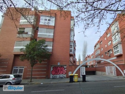 Alquiler piso ascensor Latina