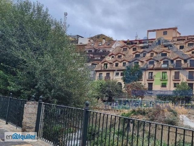 Piso en alquiler en Monachil pueblo, con cochera