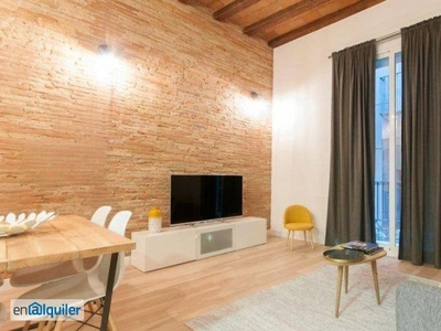 Precioso apartamento de 3 dormitorios en alquiler en Barri Gòtic