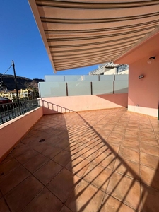 Alquiler de piso en calle La Puntilla de 2 habitaciones con terraza y garaje