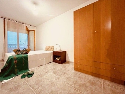 Alquiler de piso en calle M Ramon Artigues de 4 habitaciones con garaje y muebles