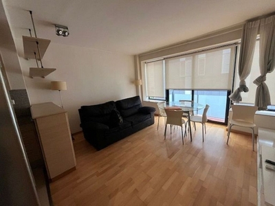 Alquiler de piso en calle Maria Sauret de 2 habitaciones con muebles y aire acondicionado