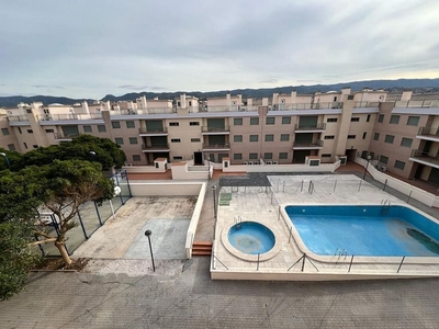 Ático en venta en calle Del Palmeral de 2 habitaciones con terraza y piscina