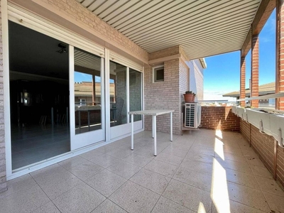 Ático en venta en Príncep de Viana - Clot -Xalets Humbert Torres de 4 habitaciones con terraza y garaje