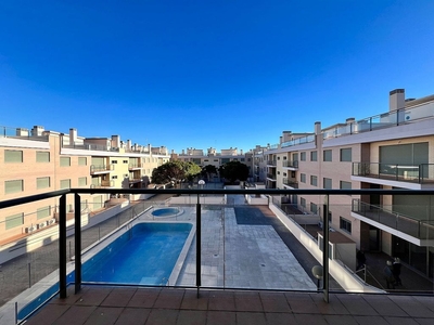 Ático en venta en travesía Antonio Machado de 2 habitaciones con terraza y piscina