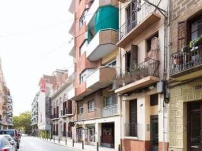 Piso de tres habitaciones 100 m², Barcelona