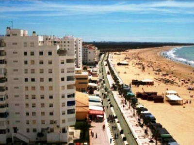 Piso en alquiler en Valdelagrana de 3 habitaciones con terraza y piscina