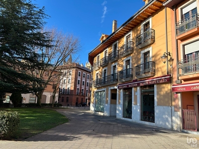 Tienda / local comercial de 270 m² en León (24007)