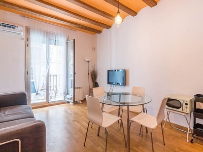 Venta de piso en Sant Pere, Santa Caterina i la Ribera de 2 habitaciones con balcón y aire acondicionado