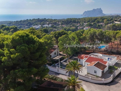 Villa en venta en Cala Advocat - Baladrar, Benissa