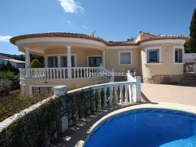 Villa en venta en Orba