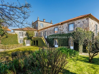 Villa en venta en Pontevedra