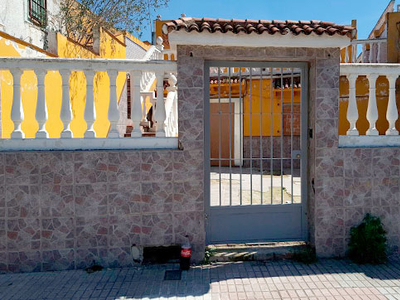 Casa en venta en CALLE ARROYO, LINARES