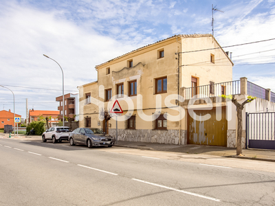 Casa en venta de 413 m² Avenida Hermanos de Cura y Lope, 26257 Bañares (La Rioja)