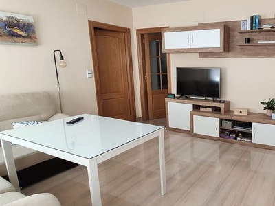 Alquiler de piso en Alcalá la Real de 1 habitación con muebles y calefacción
