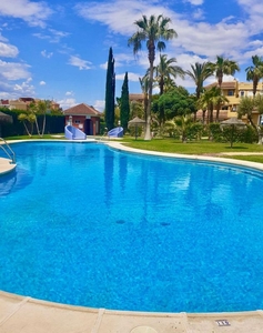 Alquiler de piso en calle Ciudad de Tarragona de 2 habitaciones con terraza y piscina