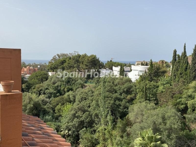 Apartamento ático en venta en Reserva de Marbella, Marbella
