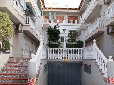 Apartamento bajo en venta en Playa de los Locos, Torrevieja