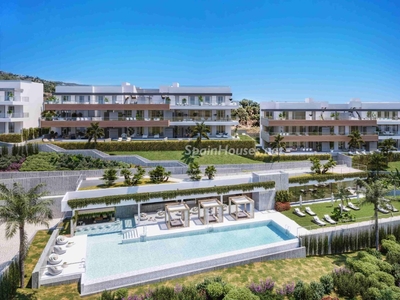 Apartamento en venta en Los Monteros, Marbella