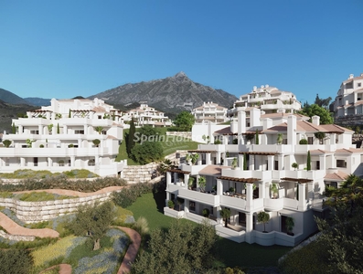 Apartamento en venta en Los Naranjos, Marbella