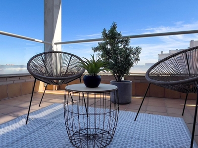 Ático en venta en Almendrales de 2 habitaciones con terraza y piscina