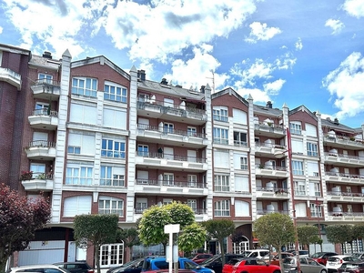 Ático en venta en Castro de 3 habitaciones con terraza y piscina