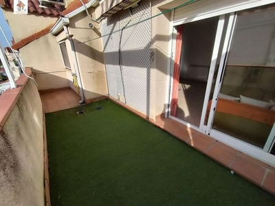 Ático en venta en Las Lomas de 2 habitaciones con terraza y piscina