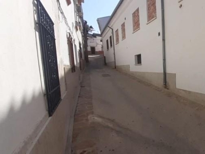 Casa adosada en venta en Baena