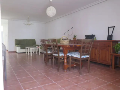 Casa adosada en venta en Barrio Peral en Barrio Peral-San Félix por 114,500 €