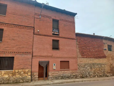Casa adosada en venta en Calle del Río Arlanzón en Pampliega por 45,000 €