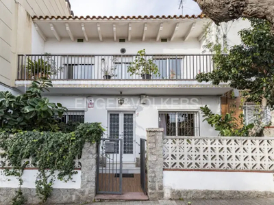 Casa adosada en venta en Premià de Mar en Premià de Mar por 415,000 €