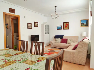 Casa en venta en Avenida de Rioja, 154 en Santurde por 150,000 €