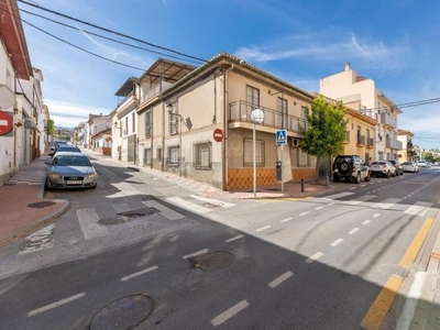 Casa en venta en La Zubia