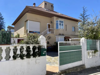 Casa pareada en venta en Calle de Peñalver en El Espinar por 155,000 €