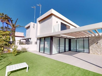 Chalet en venta en Lomas de Cabo Roig-Los Dolses, Orihuela