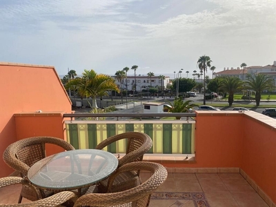 Piso en alquiler en avenida Virgen de Guadalupe de 2 habitaciones con terraza y piscina