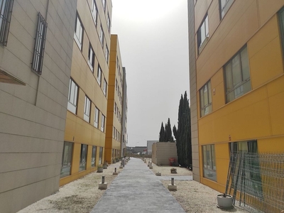 Piso en alquiler en Estación-Manantiales de 1 habitación con garaje y muebles