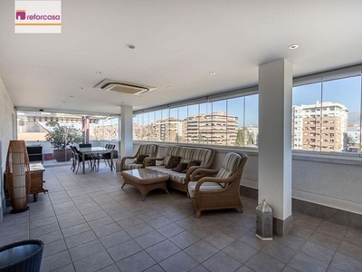 Piso en venta en calle Gloria Mas de 4 habitaciones con terraza y piscina