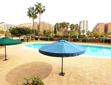 Piso en venta en Marina d'Or de 2 habitaciones con terraza y piscina